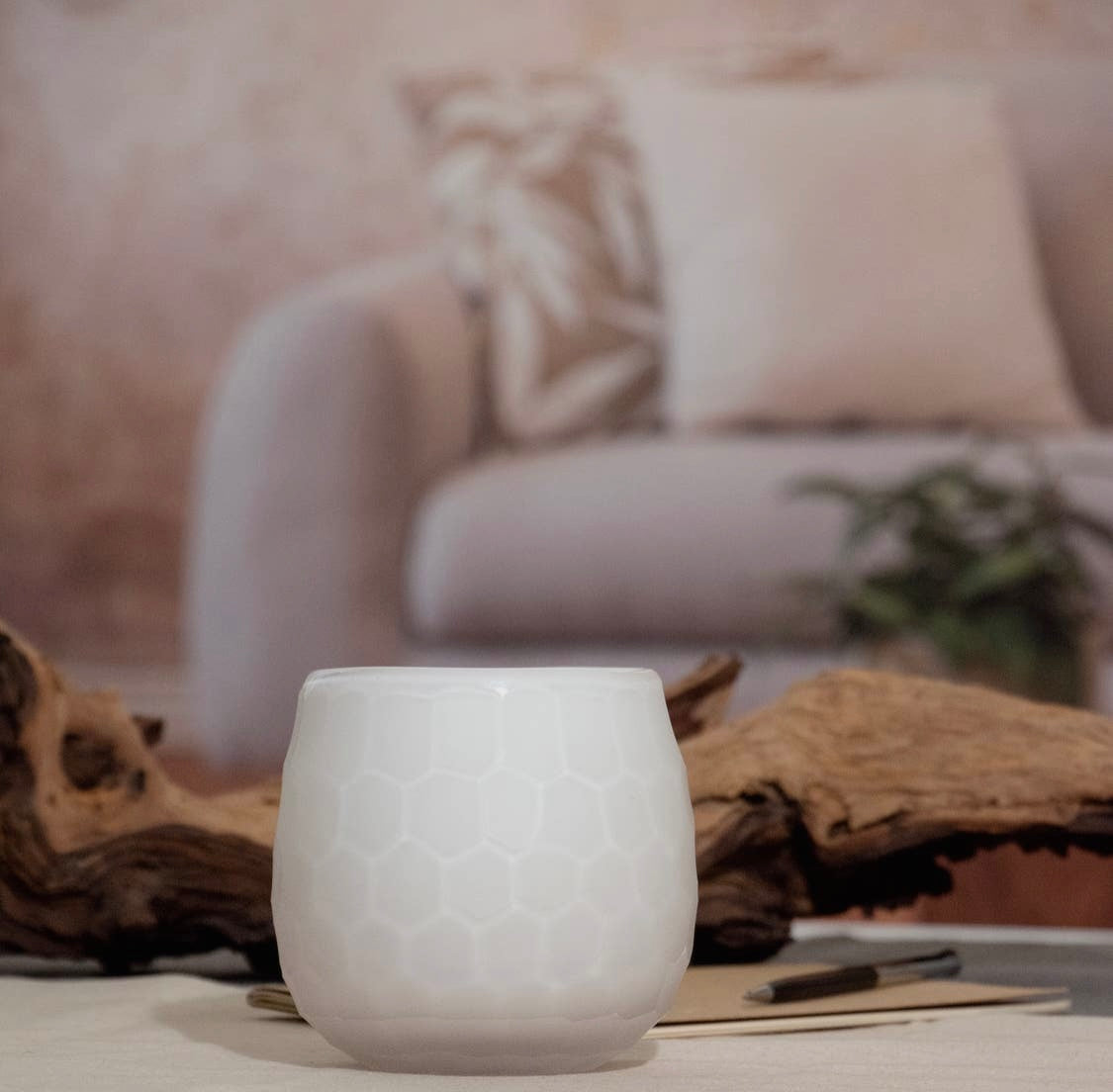 Botanique Luxe White Glass Candle - Whispers of Norway