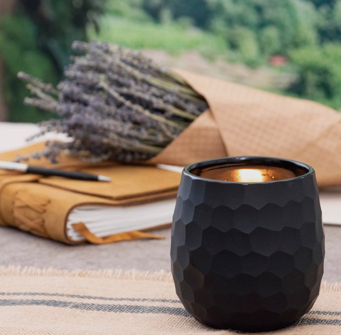 Botanique Luxe Black Glass Candle - Royal Eden Manor