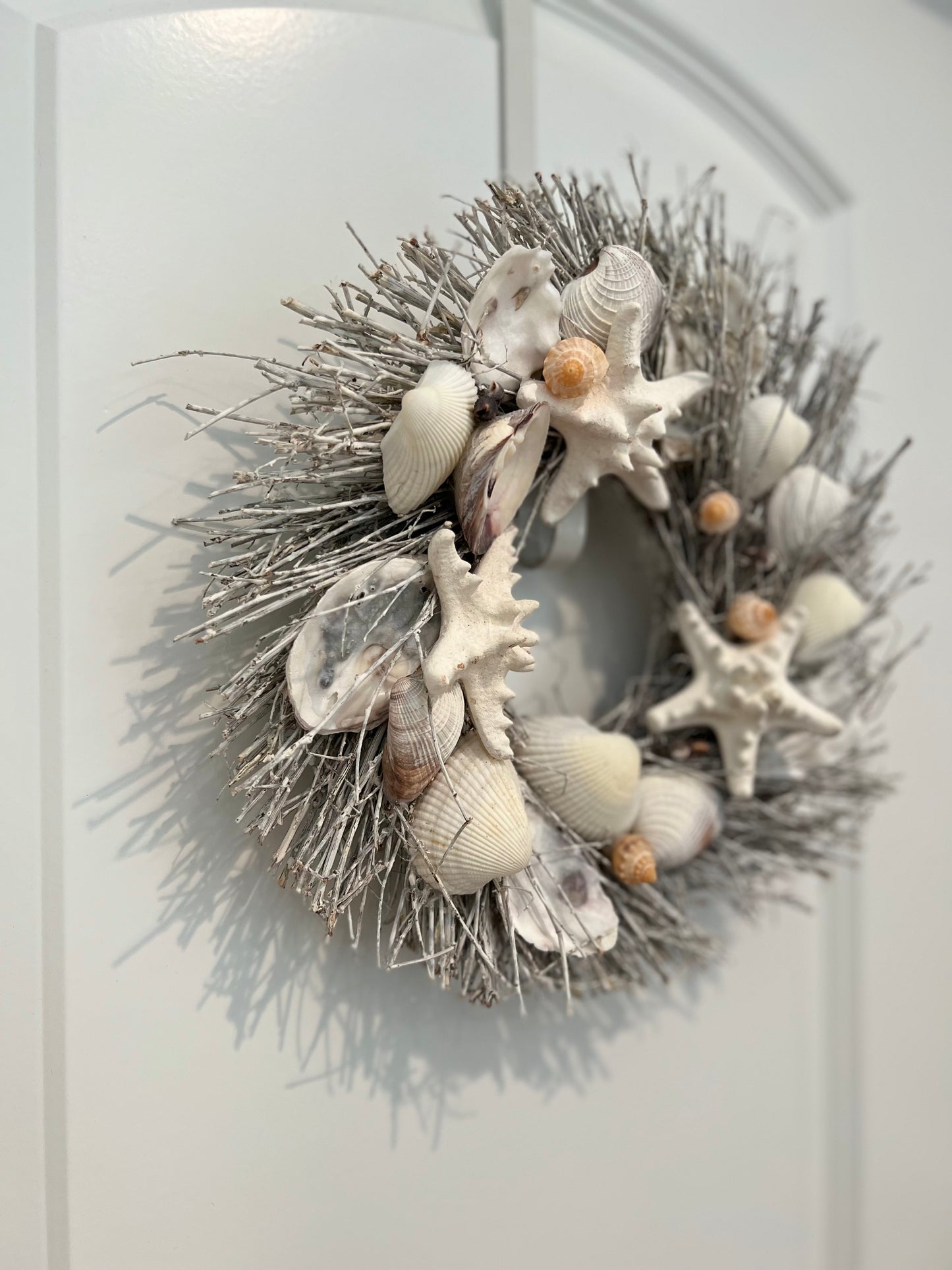 Mini Daniel Island - White Starfish Coastal Seashell Wreath