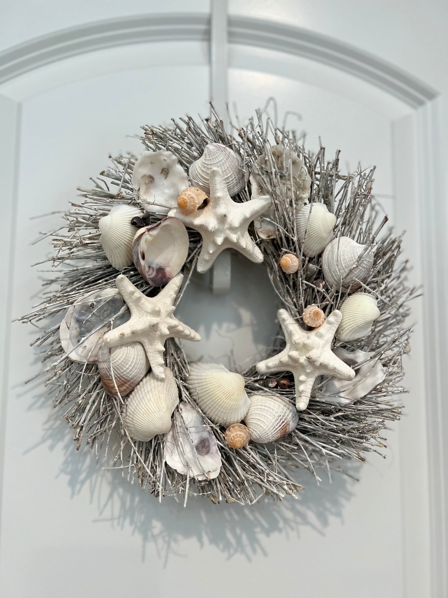 Mini Daniel Island - White Starfish Coastal Seashell Wreath