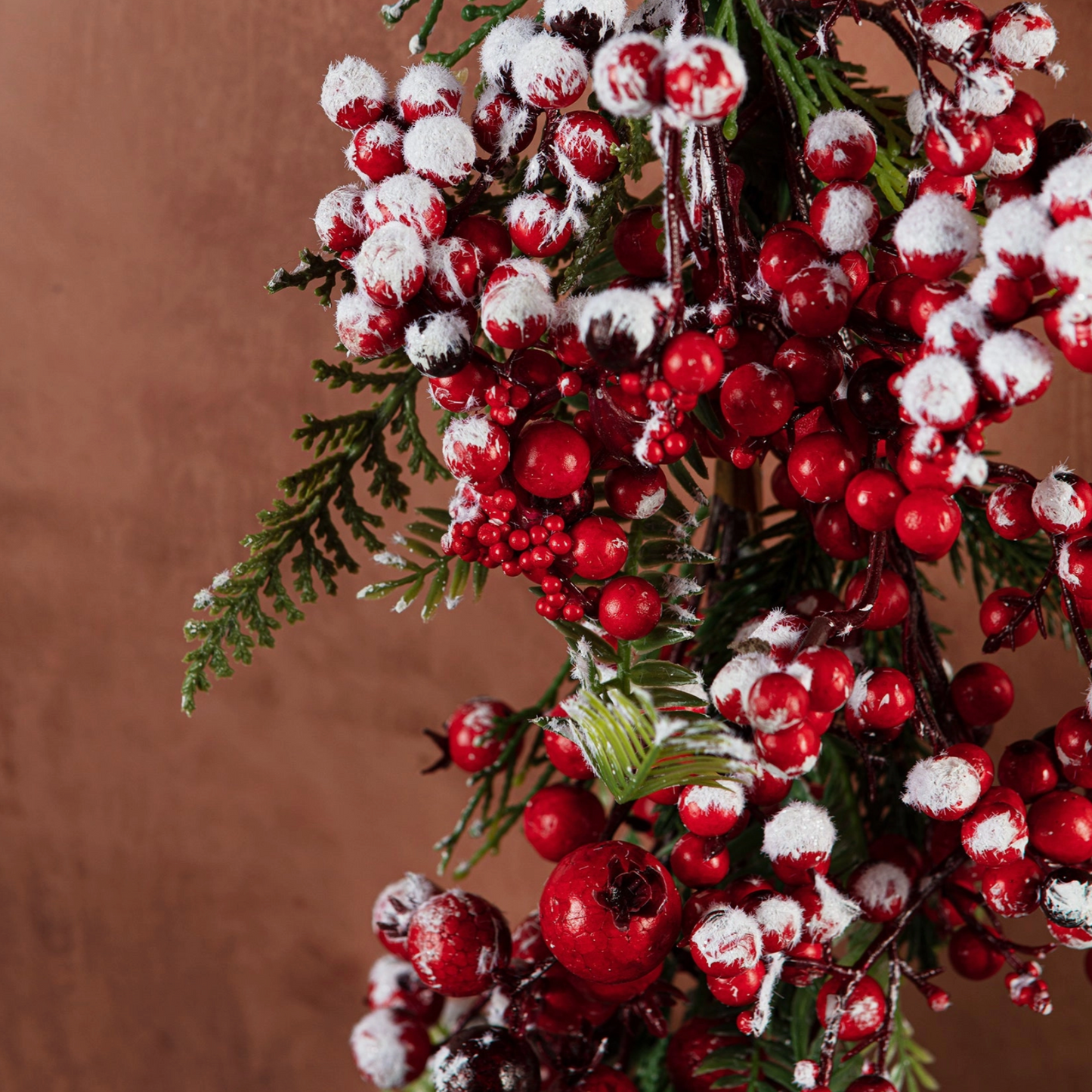 Winter Berry Frosted Garland